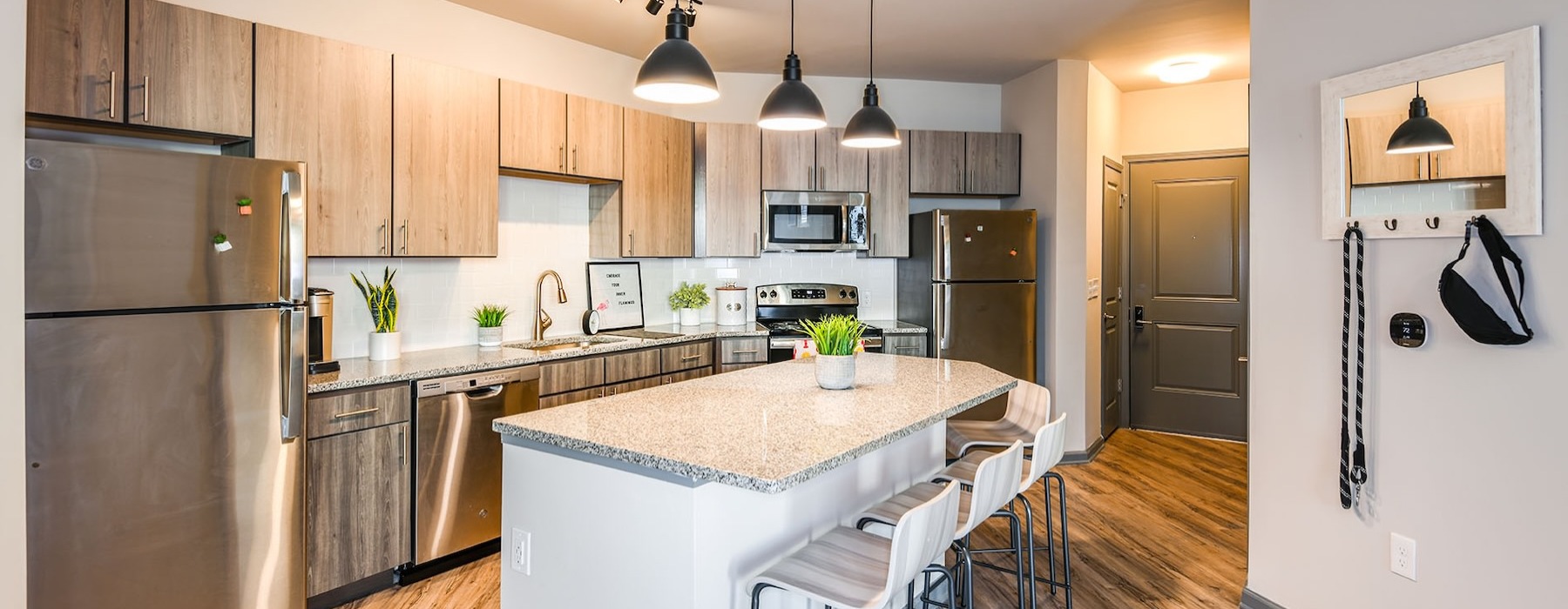 pendant lighting over kitchen island